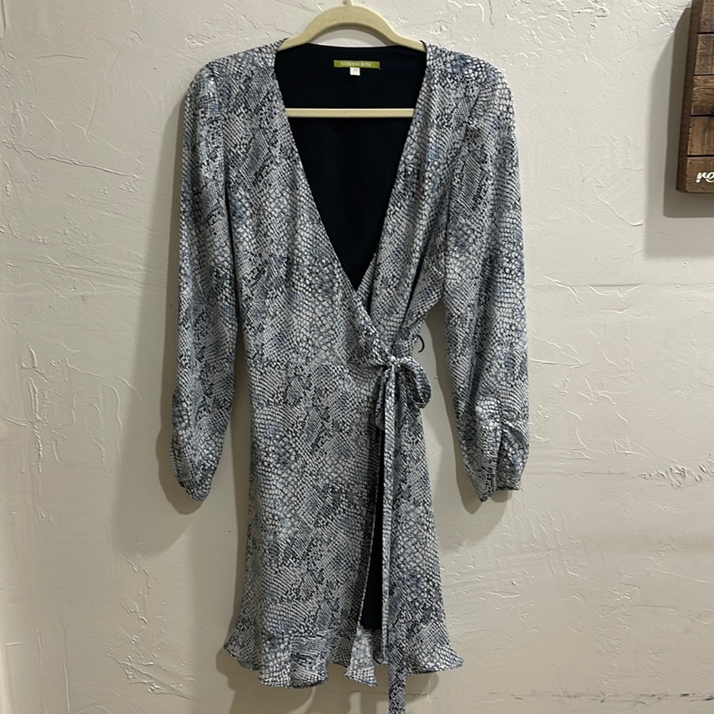 Gianni bini wrap dress size medium, lightweight